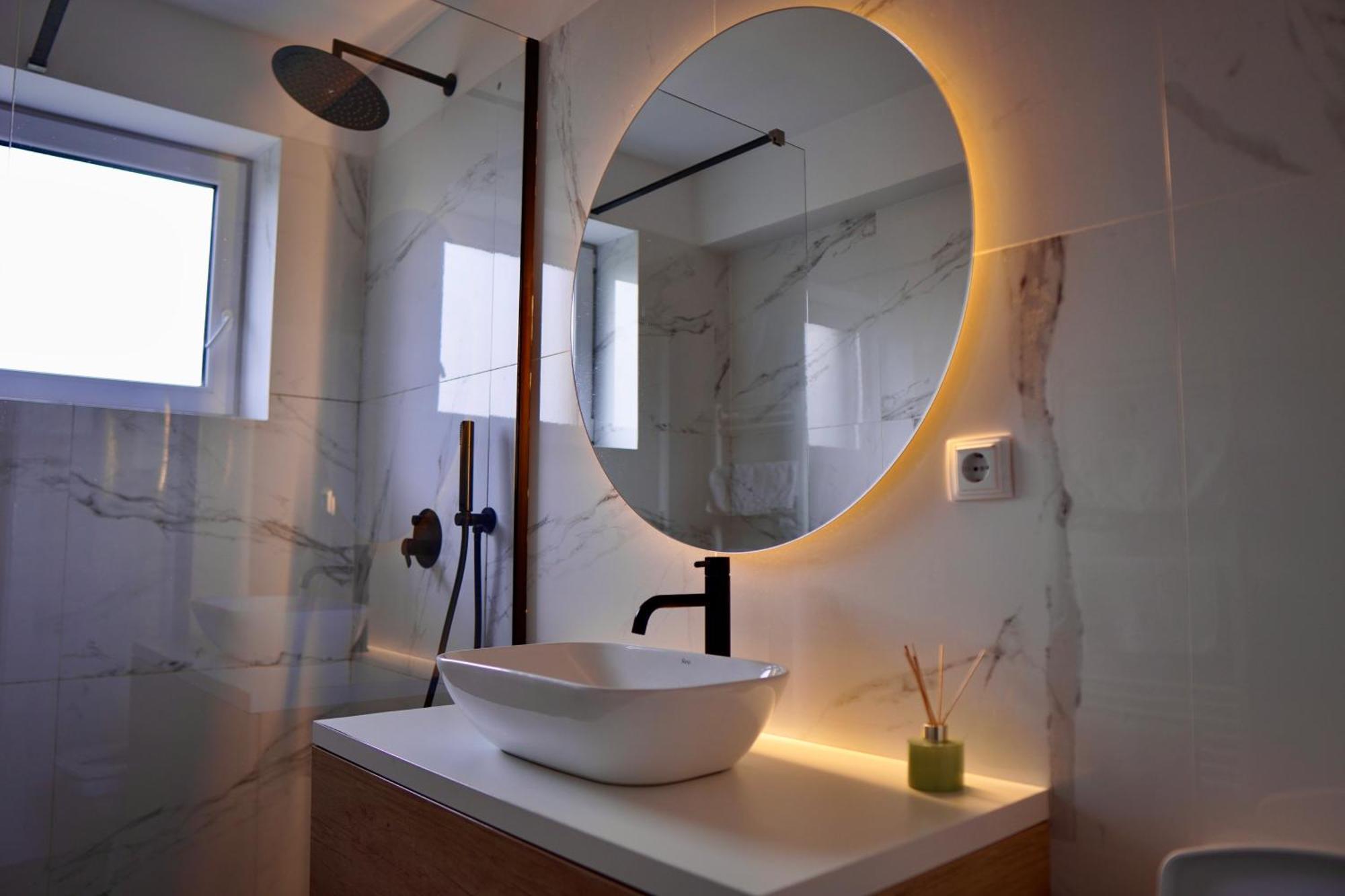 Coresi, 2 Camere, Sleeps 6 Large Private Garden Apartment Pets Welcome Braşov Dış mekan fotoğraf