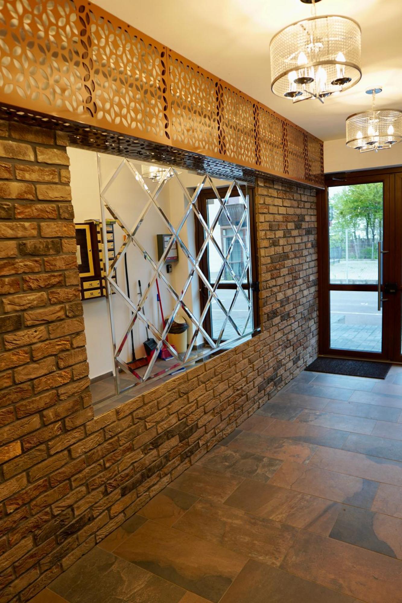 Coresi, 2 Camere, Sleeps 6 Large Private Garden Apartment Pets Welcome Braşov Dış mekan fotoğraf